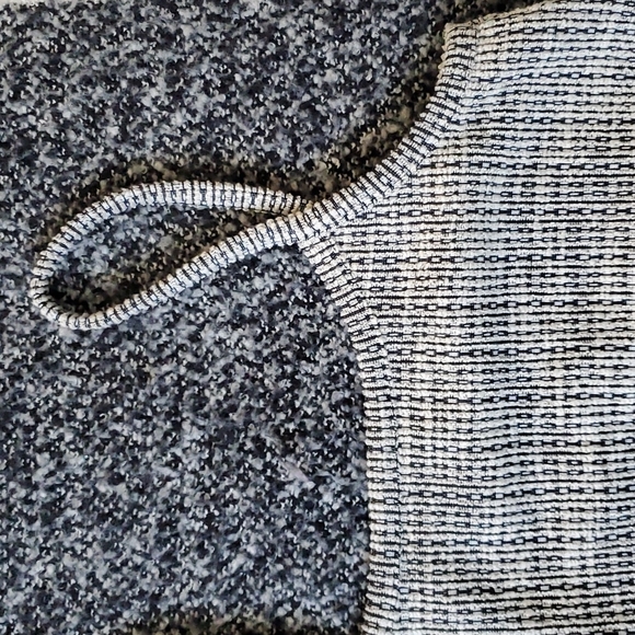 Ann Taylor Loft textured tank - Picture 2 of 6